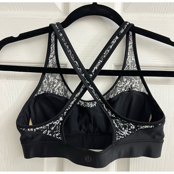 Lululemon Workout to Water Tank Sports Bra Swim SIZE 4 - Picture 7 of 12